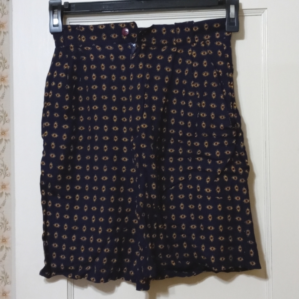 Vintage Pleated Shorts by Ollie